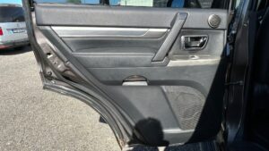  Mitsubishi Pajero IV 2 FACELIFFT 3.2 Di-D 4x4, 7 míst, automat foto 20